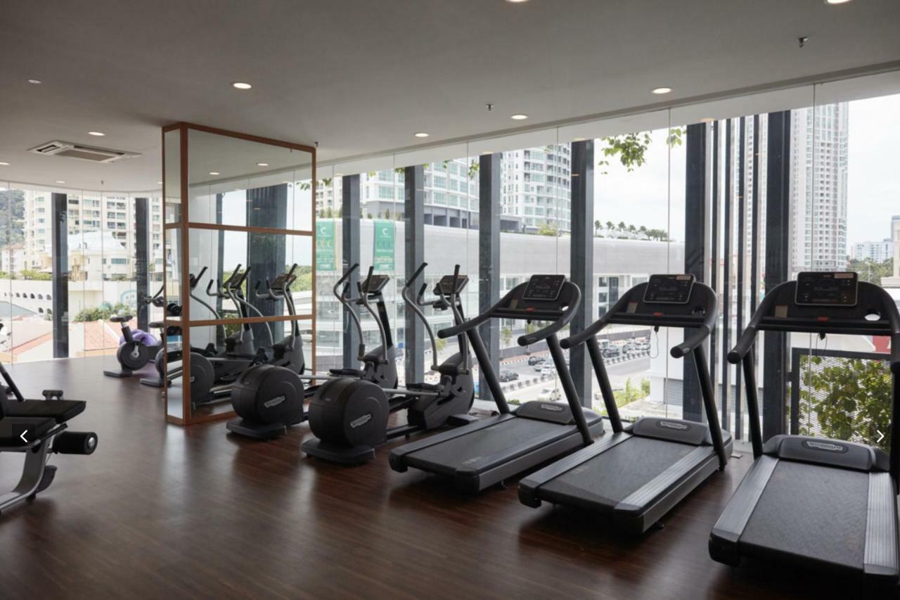 The Landmark Condo, By Sanguine George Town Bagian luar foto